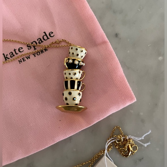 NWT KATE SPADE Alice in Wonderland Stacked Teacup Pendant Necklace Tea Time - Picture 1 of 9